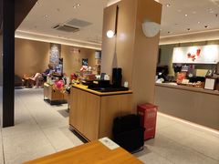 -星巴克臻选(上海中环广场2F店)