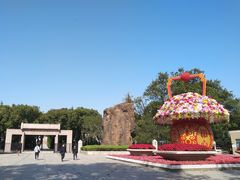 -上海市龙华烈士陵园