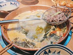 -洱火云南酸菜牛肉火锅(石景山当代商城店)