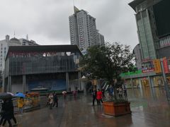 -日月光中心广场