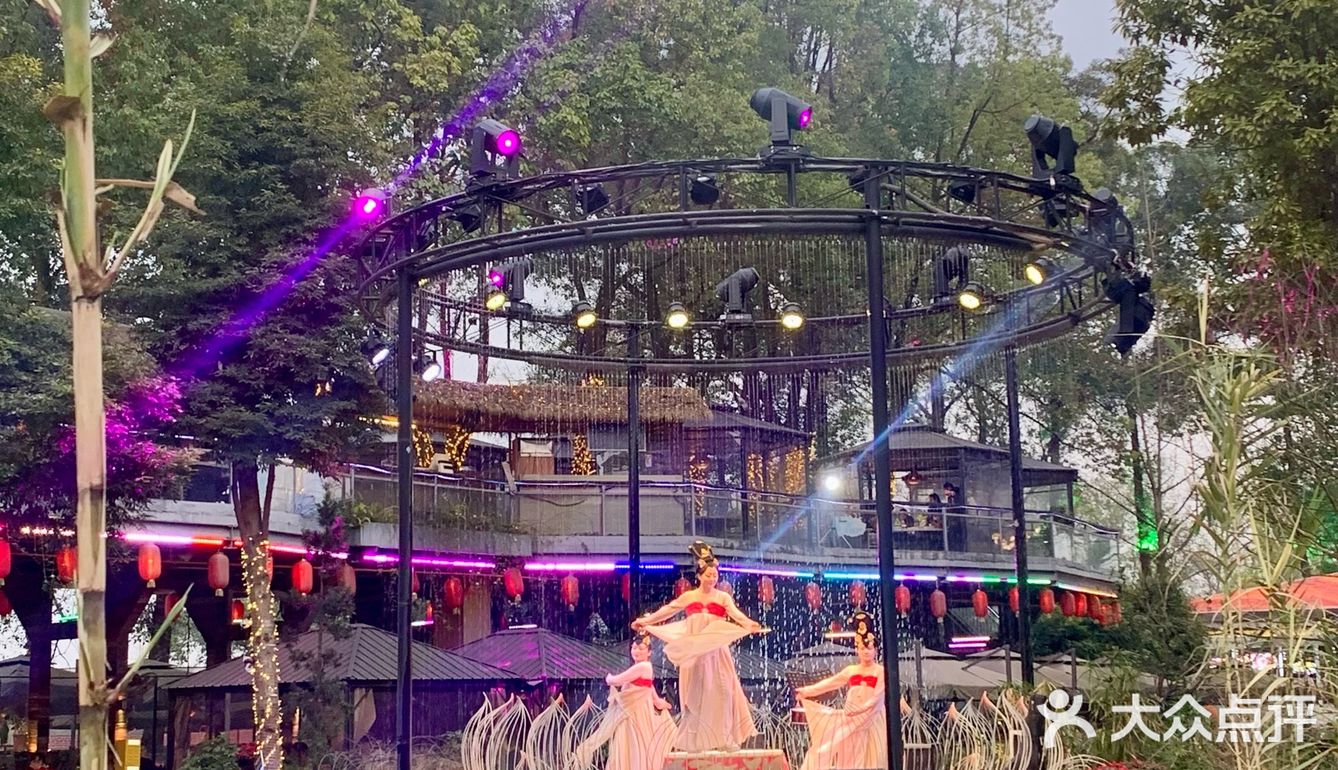 电子科大！湖光梦影茅歌水韵喊你吃火锅儿！