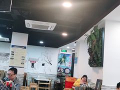 大堂-龙鑫记清远脆皮鸡胡椒猪肚鸡