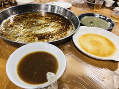 -满記土窑烧鷄波浪山莊