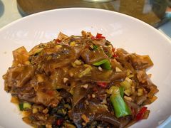 -阿瓦山寨·湘菜现炒·剁椒鱼头王(咸阳总店)