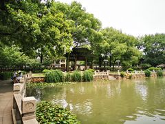 -汇龙潭