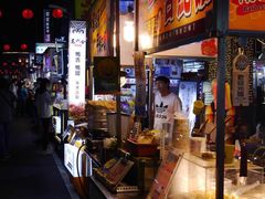 -六合夜市