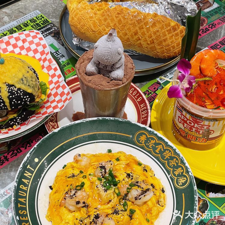 深圳美食😯太会啦！是谁把窑鸡塞进了菠萝包