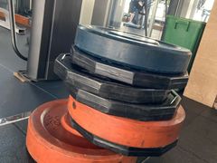 -健龙森俱乐部·游泳·健身·羽毛球综合体育馆