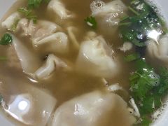 酸汤香辣馄饨-馄饨侯(广渠门店)