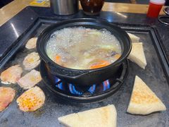 -有一锅·野生菌黑山羊腊排骨火锅(古城北门店)