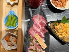 -山川小町·极番烧肉(新地假日广场店)