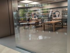 -Apple零售店(华贸购物中心店)