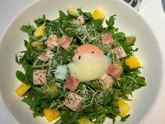 温泉蛋芝麻菜沙拉-粤界(望京金辉店)