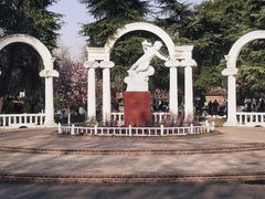 -玄武湖景区-情侣园游乐场