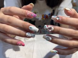 -UGIRL有个美甲