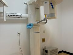 -瑞尔齿科(上海长风大悦城店)