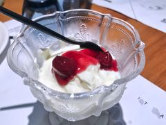 希腊草莓酸奶&希腊核桃蜂蜜酸奶-HELLO MUSAE 拾光缪斯餐厅·纯正希腊风味(苏州中心店)