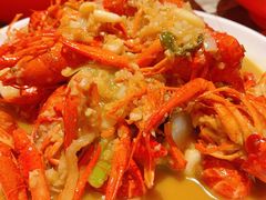 -虾弄弄海派小龙虾·牛羊蝎子火锅