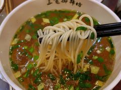酸汤面-三宽猪蹄(咸阳店)