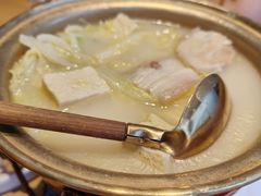 -关东小磨东北菜(上海长风大悦城店)
