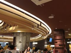 等位区-巴奴毛肚火锅(商城路店)
