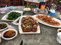 -四川小胡子海鲜(丁村万人海鲜广场店)