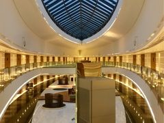 -上海滴水湖皇冠假日酒店