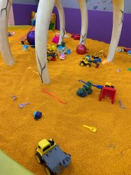 -孩子王(铁西万达店)