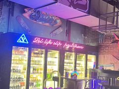 -UP嘻哈酒吧(粉巢店)