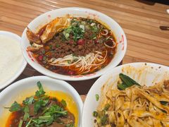 -周小波重庆小面·重庆名小吃(邹容路店)