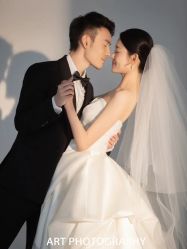 -纪梵希旅拍婚纱摄影(大连总店)