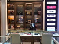 -回瑞眼镜·蔡司·依视路官方授权店(广益路万达店)