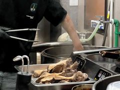-粉八·云南米线·建水烧烤(常熟路店)