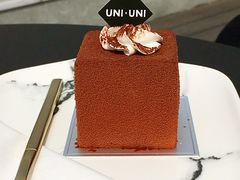 -UNI UNI(环亚凯瑟琳店)
