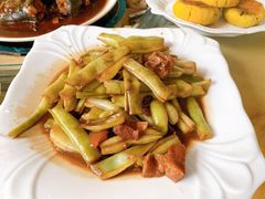 红烧肉焖豆角-归园田居农家院