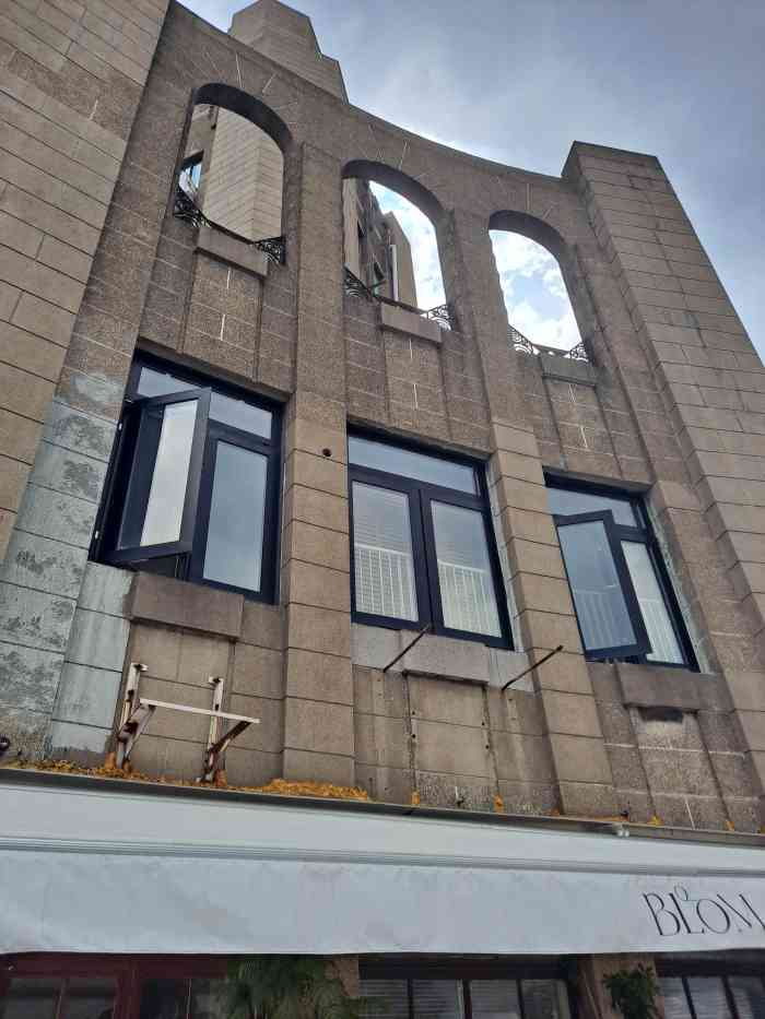福州大楼写字楼-"7515和学妹路上经过福州大楼,有点怀念之前.