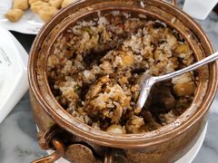 铜锅牛肝菌土豆炒饭-蔼若春.传承三十年云南菜(金碧公园店)