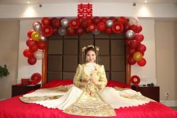 点击看大图 -伯瓷皇后婚纱艺术空间