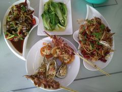 -覃记海鲜美食餐厅