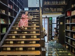 -钟书阁(松江泰晤士小镇店)