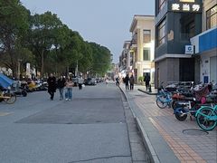 -锦秋路-停车场