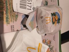 -麦当劳(上海虹桥站30B检票口楼上)