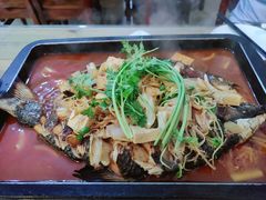 木屋秘制炭火烤鱼-浔味·山屿湖·正宗淳牌全鱼宴老字号