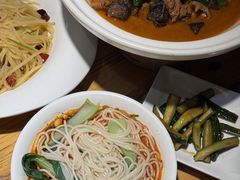 -小三峡食府(西五路店)