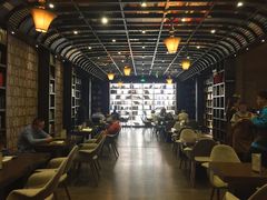 -钟书阁(松江泰晤士小镇店)