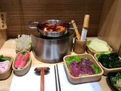 -独食火锅·半米屋台(直营总店)