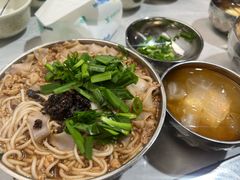 -正宗杨记普洱酸醋米线(总店)