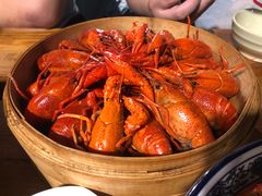 -琥珀老六龙虾(四里河店)