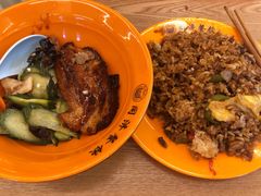 -同济大学本部学苑饮食广场