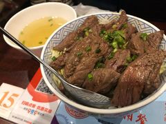 -梅龙镇广场